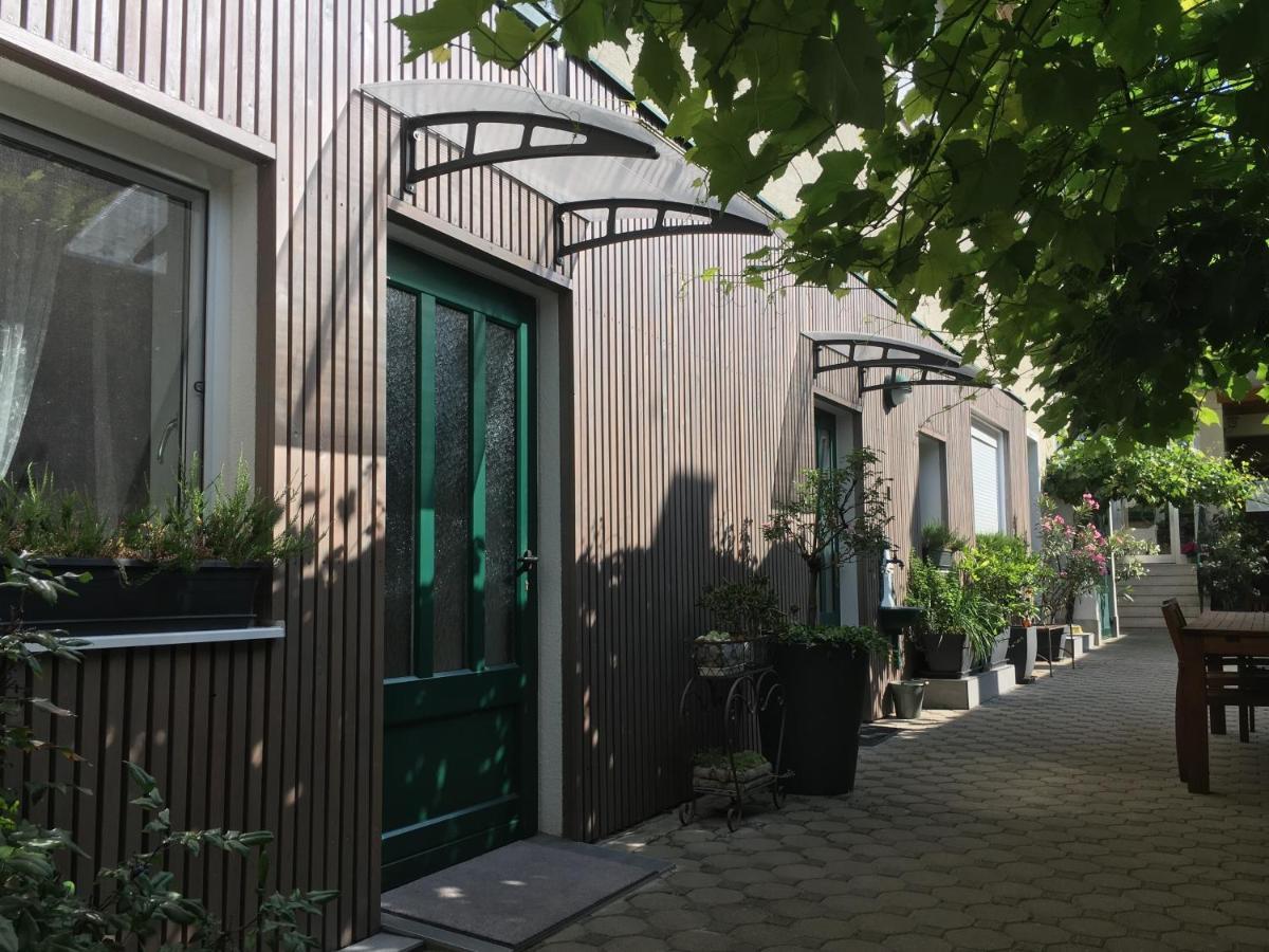 Apartamento Weingut Krikler Weiden am See Exterior foto