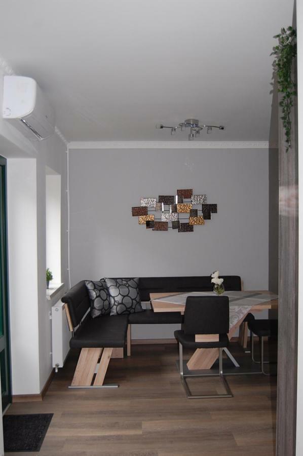 Apartamento Weingut Krikler Weiden am See Exterior foto